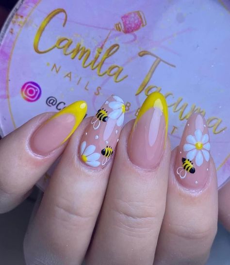 Bee Nails, Unghie Nail Art, Daisy Nails, Long Acrylic, Glass Nails, Yellow Nails, Fancy Nails, Short Acrylic Nails, Nail Arts