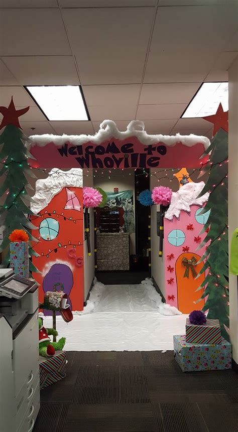 Whoville Grinch decor DIY backdrop, Whoville Themed Christmas, Grinch That Stole Christmas, School Hallway Decorations, Whoville Christmas Decorations, Themed Christmas Party, Christmas Cubicle Decorations, Christmas Hallway, Christmas Contests, Christmas Door Decorating Contest