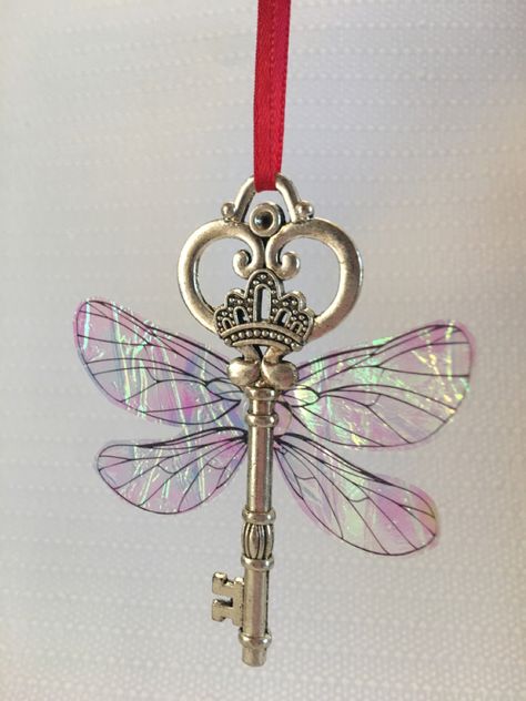 Fairy Objects, Harry Potter Objects, Harry Potter Keys, Diy Key Projects, Harry Potter Key, Fairy Vibe, Harry Potter Christmas Ornaments, Mask Project, Harry Potter Owl