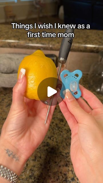 home.kitchen.finds on Instagram: "Mom hacks for babies #momhacks #momhackskids #momlife #parents #parenting #parenthacks #tipsandtricks #firsttimemom #motherhood #momlife" New Mum Hacks, Baby Hacks Clever Ideas, First Time Mom Tips, Mom Hacks Toddlers, Teething Tips, Mum Hacks, Mom Hacks Baby, Mommy Hacks, Instagram Mom