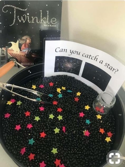 Star Sensory, Kindergarten Science Lessons, Space Lesson Plans, Montessori Activities Preschool, Space Activities For Kids, Space Lessons, Space Preschool, Nursery Rhymes Preschool, Sensory Tray