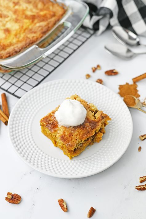 Looking for a quick and delicious fall dessert? Try this easy pumpkin dump cake recipe! With just a few ingredients, you’ll have a warm, spiced treat perfect for any holiday gathering or cozy night in. The combination of pumpkin, cake mix, and butter creates a mouthwatering dessert that everyone will love. Customize it with your favorite toppings or add-ins for a personal twist. Enjoy a simple yet impressive dessert that embodies the flavors of fall! Pumpkin Dump Cake Recipe, Easy Dump Cake Recipe, Pumpkin Dump, Pumpkin Crunch Cake, Dump Cake Recipe, Pumpkin Crunch, Dump Cake Pumpkin, Dump Cakes, Impressive Desserts