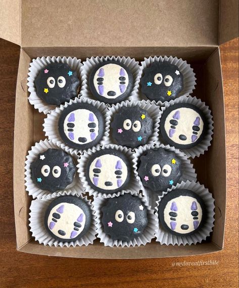 Studio Ghibli Themed Desserts, Studio Ghibli Macarons, Studio Ghibli Pastries, Ghibli Party Food, Studio Ghibli Bday Theme, Studio Ghibli Birthday Theme, Studio Ghibli Treats, Studio Ghibli Baked Goods, Studio Ghibli Deserts