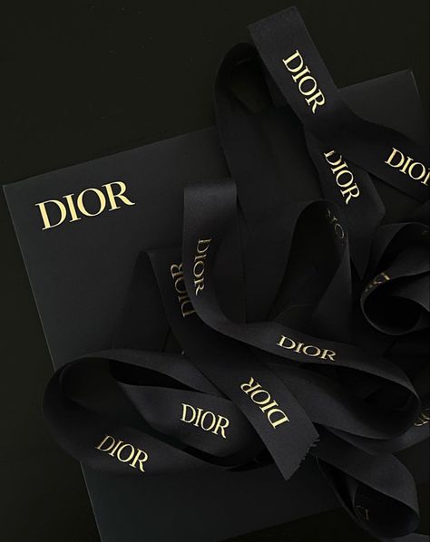 Claire Rose Cliteur, Social Lifestyle, Typo Logo Design, Claire Rose, Black And Gold Aesthetic, Black Cosmetics, Logo Design Process, Gold Aesthetic, Atticus