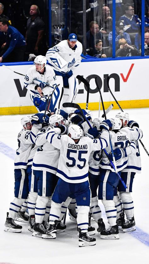 Toronto Maple Leafs Wallpaper, Maple Leafs Wallpaper, Nhl Wallpaper, Toronto Maple Leafs Hockey, Maple Leafs Hockey, Best Videos, Toronto Life, Columbus Blue Jackets, Nhl Players