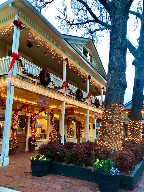 The North Georgia Mountains are fantastic during all seasons but especially during the Christmas season. Christmas Lights. Waterfalls. Wine. History. Mountains. Charm. I Loved It!! 📸litewallettraveler #christmas #seasons #mountains #hallmark #lights #familytravel #travel #georgia #wine Middleburg Virginia Christmas, Dalonagha Georgia Christmas, Stone Mountain Georgia Christmas, Christmas In Dahlonega Ga, Dahlonega Georgia Christmas, Helen Georgia Christmas, Atlanta Christmas, Georgia Christmas, Stone Mountain Georgia