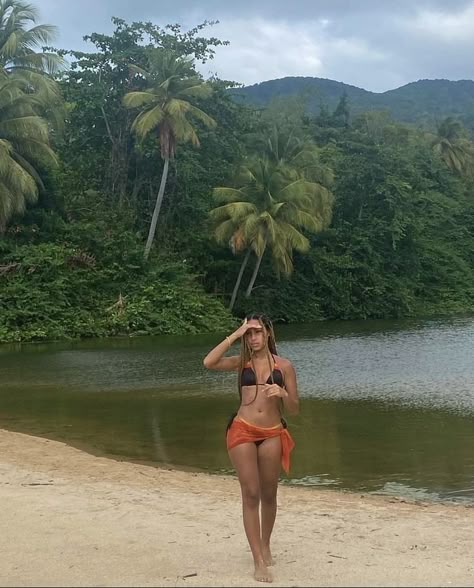 Carribean Aesthetics, Jamaica Lifestyle, Island Girl Outfit, Natural Short Hairstyles, Top 10 Hairstyles, Lights Lacquer, Short Hairstyles For Black Women, Cute Vacation Outfits, Siargao