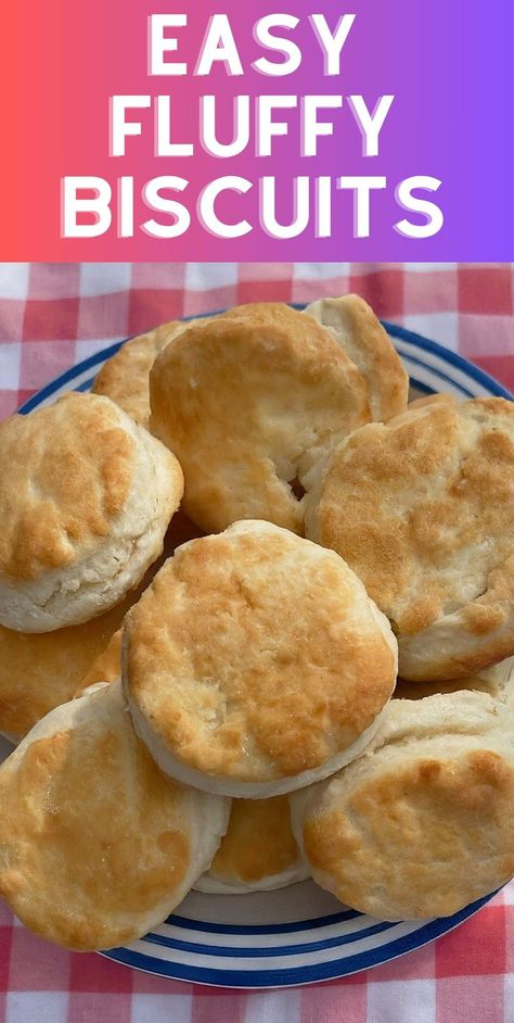 Ditch those boring store-bought biscuits! This recipe makes insanely fluffy, melt-in-your-mouth biscuits with just a handful of ingredients. Perfect for beginners, these will become your go-to! #biscuits #homemadebaking #comfortfood #easyrecipe #breakfast Fast Easy Biscuits, Fluffy Biscuit Recipe, Easy Biscuit Recipe 3 Ingredients, Quick Biscuit Recipe, Homemade Biscuits From Scratch, Butter Biscuits Recipe, Quick Biscuits, Best Homemade Biscuits, Best Biscuit Recipe