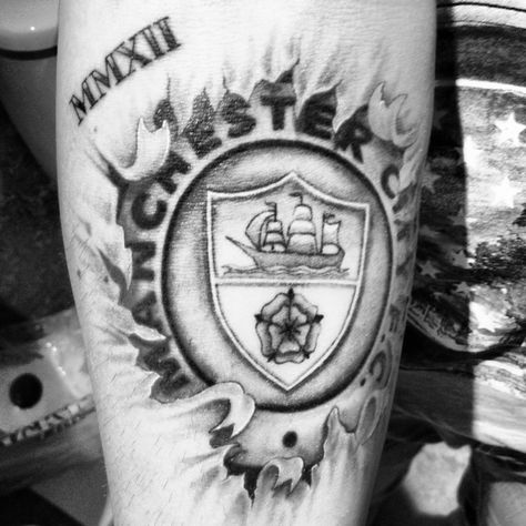 MCFC Manchester City Tattoo Ideas, Man City Tattoo, Manchester City Tattoo, Manchester United Tattoo Ideas, Manchester City Logo Wallpapers, Tattu Manchester, City Tattoo Ideas, Manchester Tattoo, Manchester Skyline