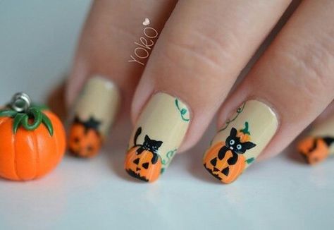 Halloween nail art - 45 Cool Halloween Nail Art Ideas  <3 ! Halloween Nails Autumn, Pumpkin Cat Nails, Halloween Nails With Cats, Halloween Nail Art Designs Easy, Fun Halloween Nail Art, Fall Animal Nail Designs, Peanuts Halloween Nails, Halloween Cat Nail Art, Scare Crow Nails