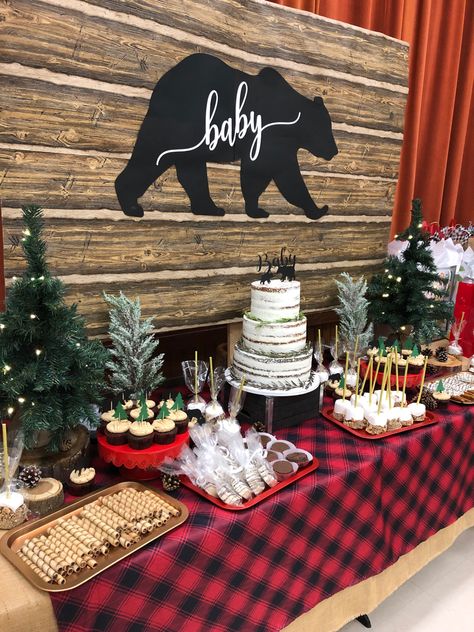 Lumberjack Gender Reveal, Lumberjack Baby Shower Theme Food, Buffalo Plaid Wedding Ideas, Lumber Jack Baby Shower Theme, Plaid Baby Shower Ideas Boys, Flannel Baby Shower Ideas, Lumberjack Baby Shower Theme Decorations, Buffalo Baby Shower Ideas, Boy Christmas Baby Shower Ideas