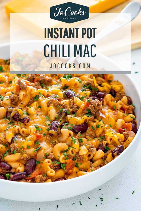 Easy, cheesy, 25 minute Instant Pot Chili Mac! This dish is the epitome of comfort food. Combining two classics, perfect for busy weeknights! #instantpot #chilimac #recipe Instant Pot Cheddar Chili Mac, Chilli Mac And Cheese Instant Pot, Instant Pot Elbow Macaroni Recipes, Instapot Chili Mac, Chili Mac Instant Pot, Chili With Noodles, Instant Pot Chili Mac, Easy Instant Pot Chili, Pressure Cooker Chili