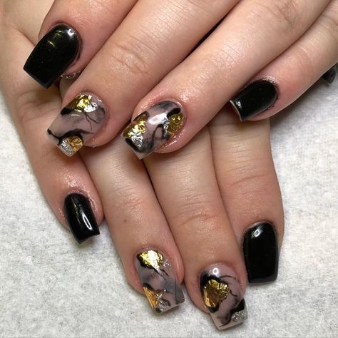 Black And Gold Marble Nails, Black Marble Nails, Nail Boutique, Foil Nail Art, Black And Gold Marble, Girlie Girl, Foil Nails, Marble Nails, Gold Marble