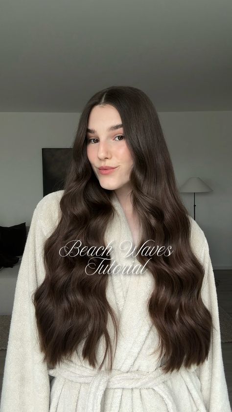 Beach Waves Tutorial 🫶🏽 • *Werbung unbezahlt #beachwaves #beachywaves #wavyhair #longhair #longhairstyles #brownhair #shinyhair… | Instagram Voluminous Beach Waves, Beach Waves Long Hair, Beach Waves Hair, Beach Waves Tutorial, Waves Tutorial, Long Hair Waves, Beach Wave Hair, Princess Hair, Beach Wave