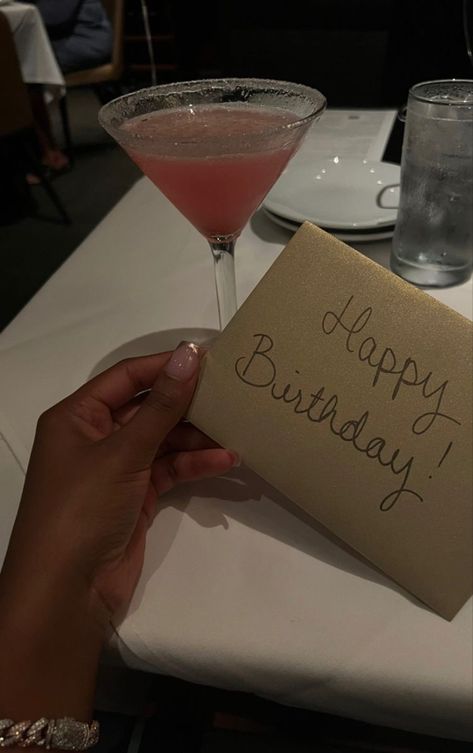 Bougie Lifestyle, Leo Goddess, Seventeenth Birthday, 17th Birthday Ideas, Birthday Aesthetic, Birthday Goals, 31st Birthday, Birthday Posts, 22nd Birthday