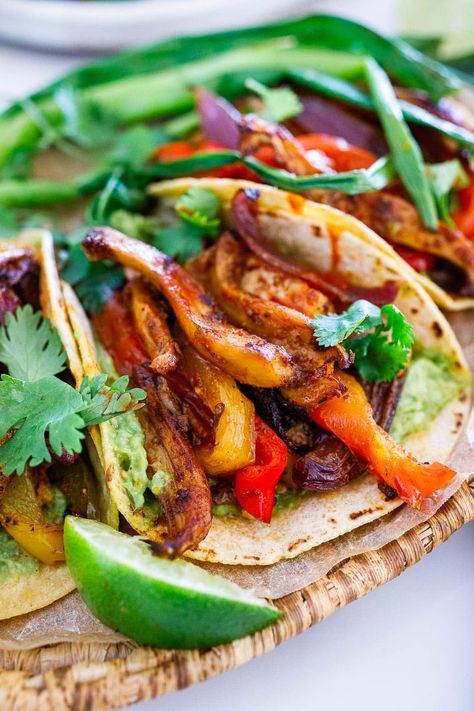 Vegan Fajitas Oyster Mushroom Tacos, Vegan Fajitas, Oyster Mushroom Recipe, Fajita Mix, Fajita Marinade, Feasting At Home, Mushroom Tacos, Fajita Vegetables, At Home Recipes