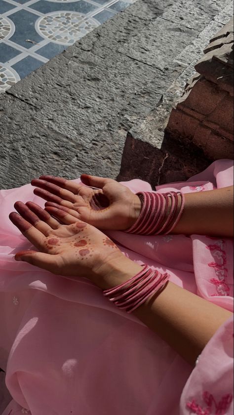 Soft Desi Core Aesthetic, Sanatan Aesthetic, Indian Asthetics, South Asian Aesthetic, Full Mehndi Designs, Desi Girl, Indian Aesthetic, + Core + Aesthetic