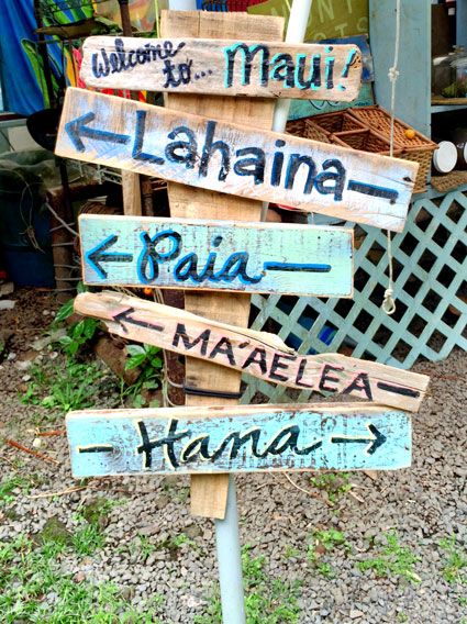 Life in the Hawaiian Islands is unique in so many ways, and nothing captures that better than local signage! Here’s a slice of island life, portrayed through Maui signs. You aren’t likely to see signs like these in YOUR hometown . . . unless you live in Hawaii! #Maui #signs #hawaii #culture Hawaii Culture, Lahaina Maui, Hawaii Maui, Signs Of Life, Hawaii Life, Directional Signs, Beach Signs, Island Style, Hawaiian Islands