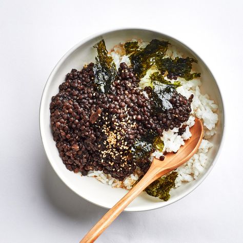 French Green Lentils, Black Lentils, Seaweed Snacks, Soy Recipes, Lentil Recipes, Sweet And Salty, Bon Appetit, Lentils, Vegan Vegetarian