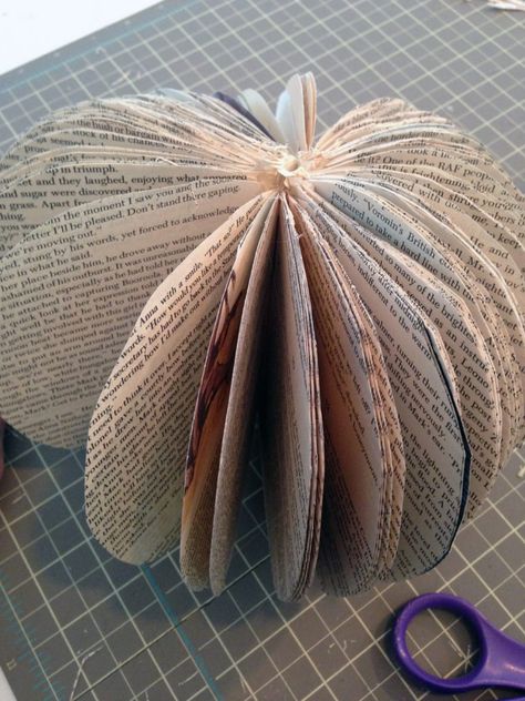 How to turn an old book into a pumpkin - a little kooky Pumpkin From Book Pages, How To Make A Pumpkin From A Book, Book Birdhouse, Ghost Tutorial, Book Pumpkin, Old Book Crafts, Art 2024, Fallen Book, Book Folding