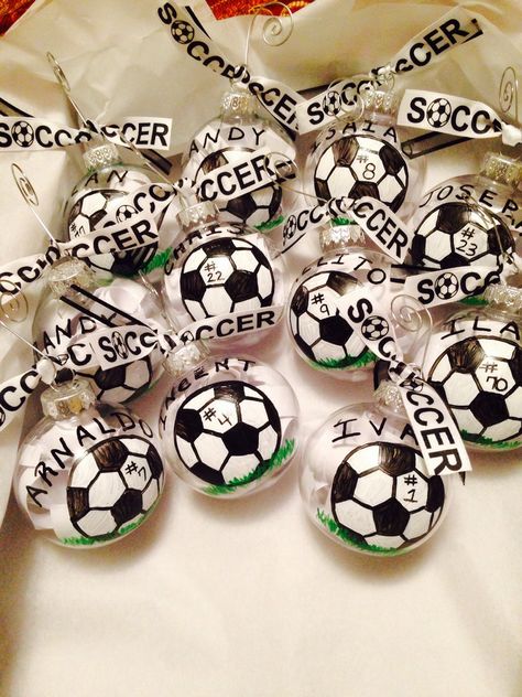 Soccer Christmas ornaments hand painted for the team! Soccer Craft Ideas, Soccer Christmas Party, Diy Soccer Ornaments, Soccer Team Gift Ideas, Soccer Diy Crafts, Soccer Team Bonding Ideas, Soccer Treats For Team, Soccer Crafts For Kids, Soccer Team Gifts End Of Season