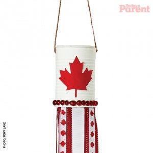 9 awesome Canada Day crafts for kids Canada Day Fireworks, Canada Decor, Canada Day Crafts, Canada Day Party, Design Quotes Art, Happy Glamper, Blowing In The Wind, Leaf Crafts, Craft Kits For Kids