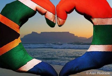 22 Reasons We Love the South African Flag - SAPeople - Worldwide South African News Bokke South Africa, Happy Heritage Day South Africa, Freedom Day South Africa, South African Heritage Day, Heritage Day South Africa, South Africa Quotes, Africa Holiday, Springbok Rugby, School Kids Activities