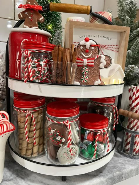 Hot Cocoa Bar Ideas Christmas Decor, Christmas Hot Cocoa Bar Decor, Christmas Cake Stand Decor, Winter Coffee Bar Ideas, Christmas Hot Chocolate Bar Kitchen, Gingerbread Coffee Bar, Ginger Bread Christmas Decorations, Candy Cane Lane Christmas Decor, Snowman Kitchen Decor