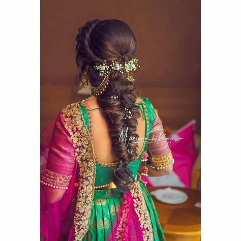 Traditional Hairstyle For Lehenga, Lehanga Hairstyle For Bride, Traditional Hair Styles For Half Sarees, Hairstyle On Half Saree, Reception Hairstyle For Saree, Braids For Saree, Half Saree Hairstyles For Long Hair, Hairstyles For Mehendi Function, Traditional Hairstyle For Half Saree