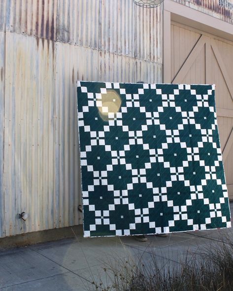 Harken Quilt Pattern - Etsy Australia Irish Chain Quilt, Two Color Quilts, Wedding Quilt, Bedroom Quilts, Irish Traditions, Beautiful Quilts, Quilt Ideas, Craft Inspiration, Modern Quilts