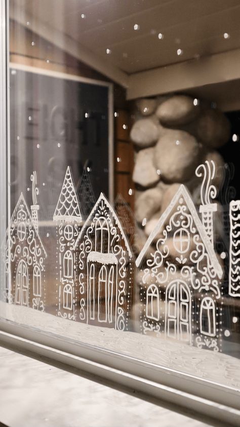 window Christmas decor Diy Christmas Window, Christmas Window Painting, Window Drawing, 5 December, Christmas Window Display, Winter Window, Christmas Chalkboard, Christmas Window Decorations, Christmas Window