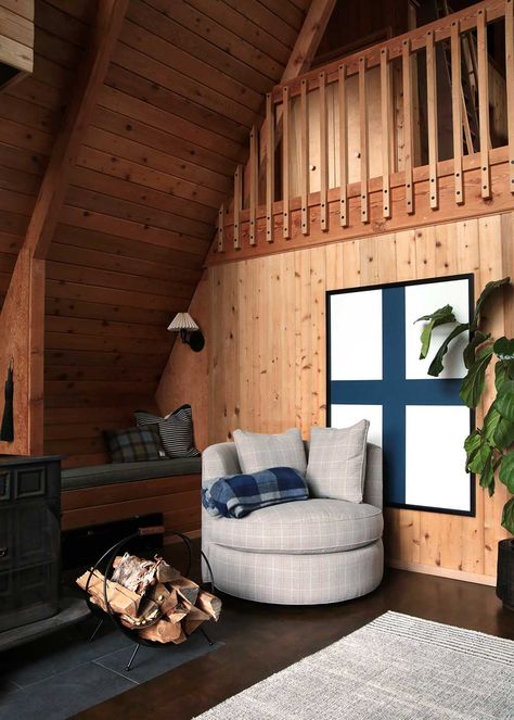 Cabin Living Room Reveal - The Faux Martha Cabin Floating Shelves, Country Rustic Bedroom Ideas Cozy Cabin Guest Rooms, Log Cabin Interior Modern, Modern Log Cabin Bedroom, Scandinavian Cabin Bedroom, Cabin Curb Appeal, Tiny Lakehouse, Rustic Modern Cabin Interior, Modern Lake Cabin