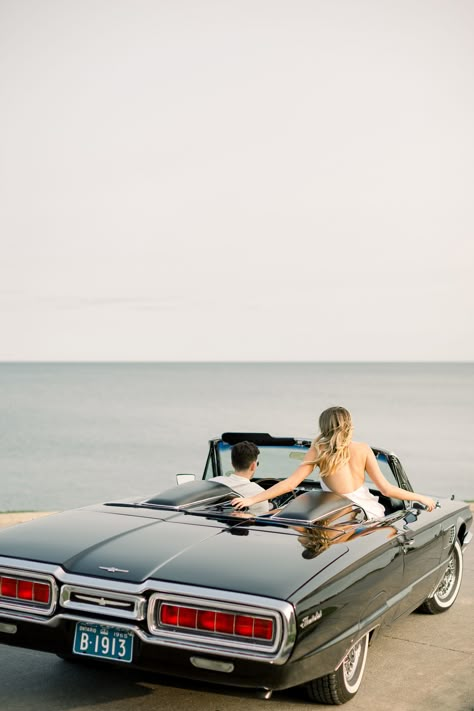 Classic Car Photoshoot Couple, Cabriolet Photoshoot, Classic Car Engagement Photos, Timeless Photoshoot, Retro Engagement Photos, Car Engagement Photos, Love Poses, Classic Car Photoshoot, Red Convertible