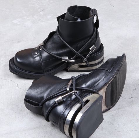 Western Boots For Women, Dirk Bikkembergs, Mountaineering Boots, Western Boots Women, Mens Fashion Classy, Black Heel, Ski Boots, Streetwear Men Outfits, Black Set