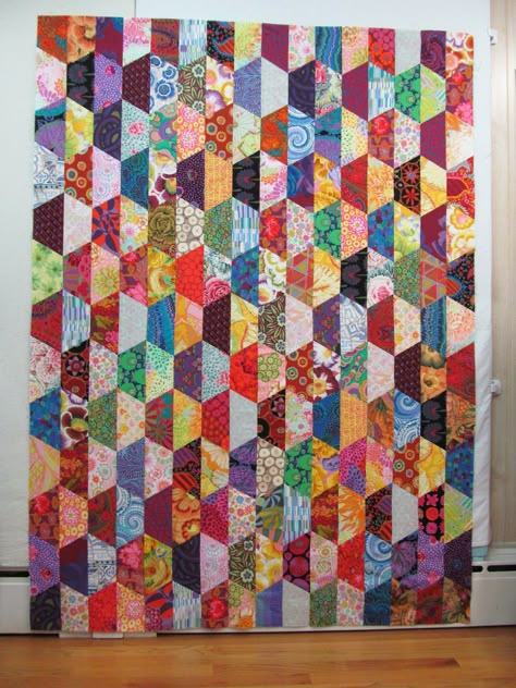 The half hexagon top is sewn together and top and bottom trimmed straight.  It is 58" x 79".  The bottom right corner is kind of dark and ... Quilt Hexagon, Happy Quilts, Hexie Quilts Patterns, Hexagon Quilt Pattern, Tumbler Quilt, Hexagon Patchwork, Hexagon Quilts, Block Quilts, Colorful Quilt