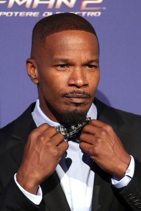 Pin for Later: The Hottest Hollywood Heartthrobs Who Are Actually Single Jamie Foxx If these impressions don't convince you that Jamie would make one amazing date, who knows what will. Jamie Foxx Show, Black Brothers, Black Love Art, Who Knows, Black Love, Face Claims, Well Being, Comedians, Singers