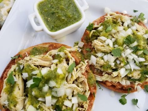 Green Chili Chicken Tostadas, Chicken Tostados, Dinner Ides, Chicken Chili Verde, Chicken Verde, Chicken Smothered, Tostada Recipes, Crispy Corn, Chili Verde