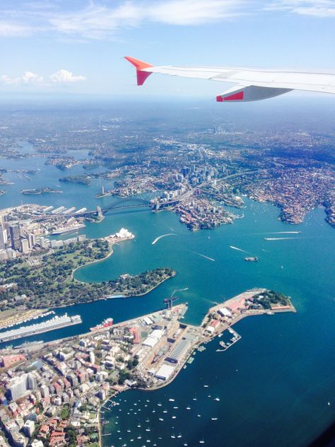 Flying over Sydney Harbor, Australia. Flying To Australia, Airplanes Aesthetic, Plane Window View, Plane View, Whatsapp Logo, Plane Window, Australia Vacation, Sydney Harbour, Surfers Paradise