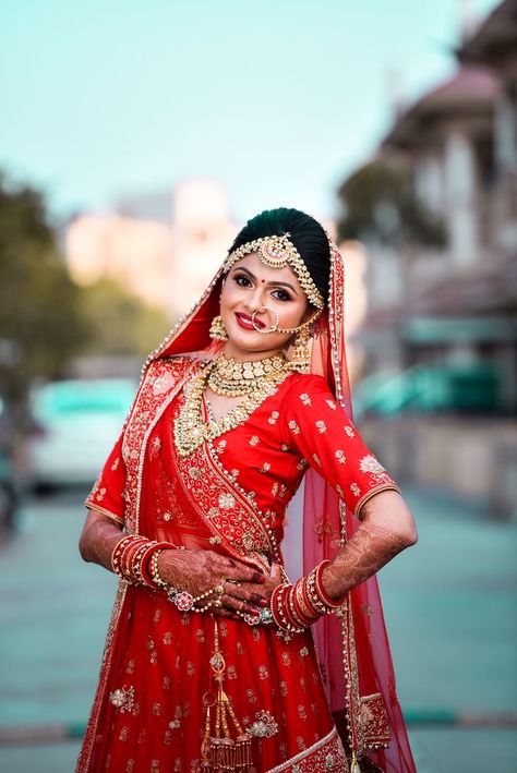 Pin on wedding Dulhan Bride Pose, Bride Dulhan Pic, Singal Bride Pose, Dulhan Single Pose Wedding Photos, Wedding Girl Posing, Bride Single Poses Indian, Dulhan Pic Wedding Bride, Indian Dulhan Single Pose, Dulhan Pic Beautiful