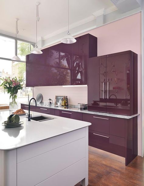 Purple Kitchen Cabinets, Purple Kitchen Decor, Purple Cabinets, Modern Kitchen Colours, Gloss Kitchen, Urban Kitchen, Purple Kitchen, Purple Interior, Fun House