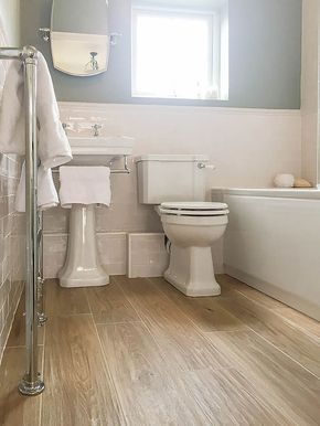 Wood Look Tile Bathroom, Wood Tile Bathroom, Wood Floor Bathroom, Suite Bathroom, Wood Tile Floors, Bad Inspiration, Small Remodel, Bathroom Suite, Basement Bathroom