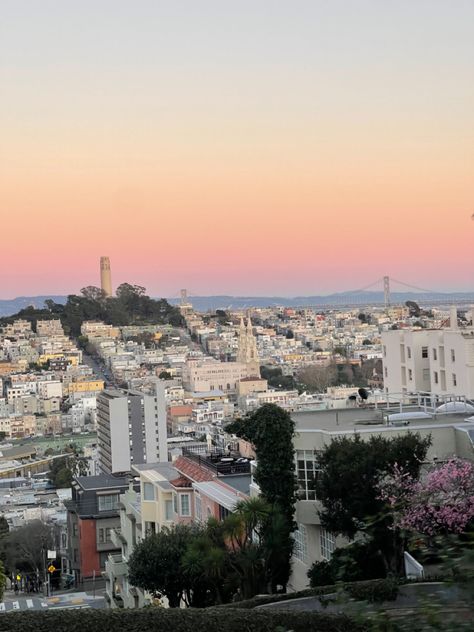 #aesthetic #sunset #pink #lombard #sf #sanfrancisco San Francisco Sunset District, Bay Area Aesthetic, Sf Aesthetic, Lombard Street San Francisco, San Francisco Girls, Haight Ashbury, California Baby, Flight Booking, Sunset Pink