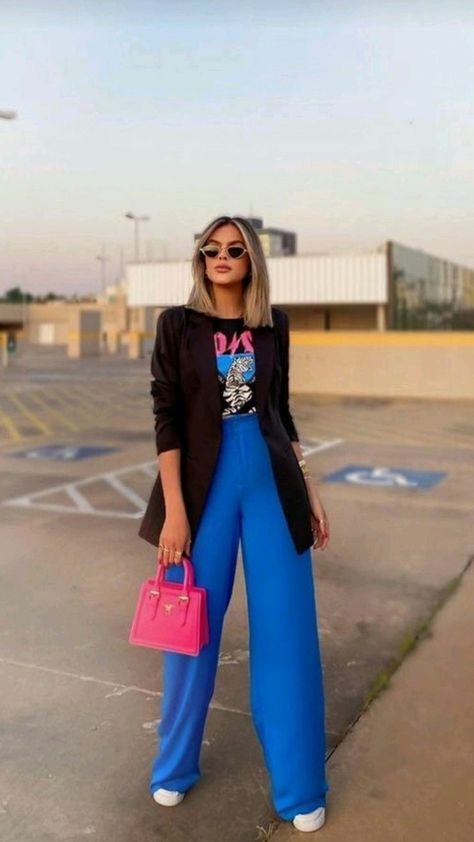 How To Style Blue Pants, Electric Blue Pants Outfit, Hr Outfits, Blazers Outfits, Creative Outfit Ideas, Maximalist Outfits, Business Outfits Women, Classy Work Outfits, Fashion Mistakes