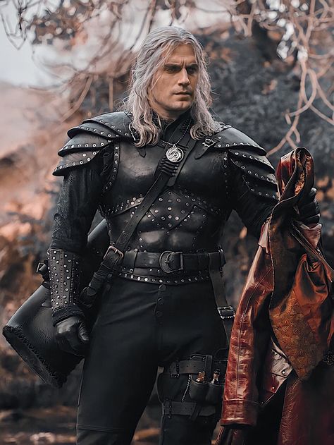 Gerald The Witcher, Witcher Netflix Geralt, The Witcher Costume, Witcher Aesthetic, Henry Superman, Witcher Wallpaper, Rogue Gambit, The Witcher Geralt, Witcher Art