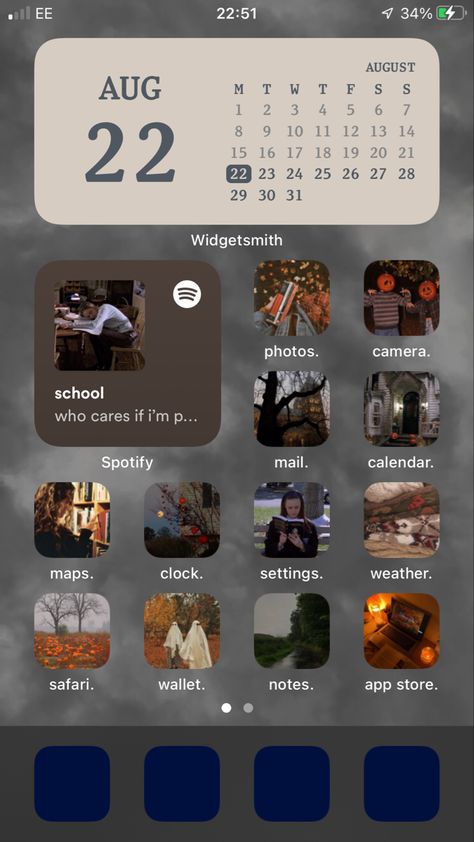 aesthetic autumn iphone home screen inspired by rory gilmore! Autumn Home Screen, Iphone Home Screen, Phone Layouts, Aesthetic Autumn, Rory Gilmore, Home Screen, Wallpaper Ideas, Autumn Home, Ios
