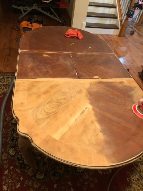 "OMG that's incredible" said a reader when she saw this $12 table idea: Check out what I did to an old wooden dining table that I got for free! I decided to stain it, but look at how I did it! I think it looks great! #diningroomideas #diningtable #diningroom #tablemakeover #diningtablesideas Wood Table Makeover, Table Makeover Ideas, Diy Table Makeover, Old Wooden Table, Old Wood Table, End Table Makeover, Summertime Decor, Kitchen Table Makeover, Vinyl Tablecloth