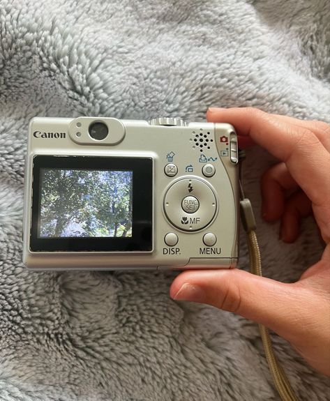 Canon powershot 530 Canon Powershot Aesthetic, Adriana Core, Digi Camera, Dc Pics, Gilmore Aesthetic, Digital Camera Tips, Instax Mini Camera, Beautiful Tattoos For Women, Cute Camera