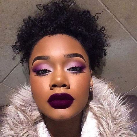 Maquillage Yeux Cut Crease, Maquillage On Fleek, Natural Hair Accessories, Makeup For Black Skin, Dark Lipstick, Purple Eyeshadow, Makeup On Fleek, Dark Skin Makeup, Makeup For Black Women