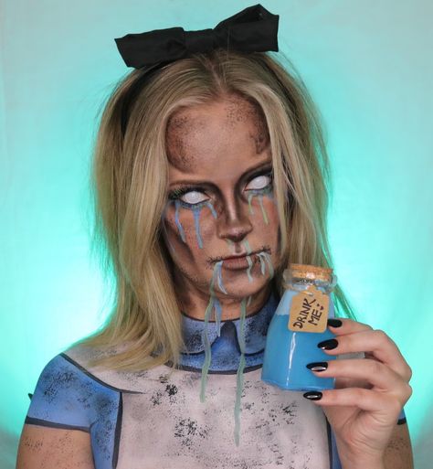 Alice In Wonderland Makeup Looks, Mental Patient Halloween Costume, Dark Alice In Wonderland Makeup, Alice Makeup Wonderland, Alice In Wonderland Cosplay Makeup, Scary Tinkerbell Costume, Alice In Wonderland Makeup Halloween, Halloween Makeup Alice In Wonderland, Alice In Wonderland Scary