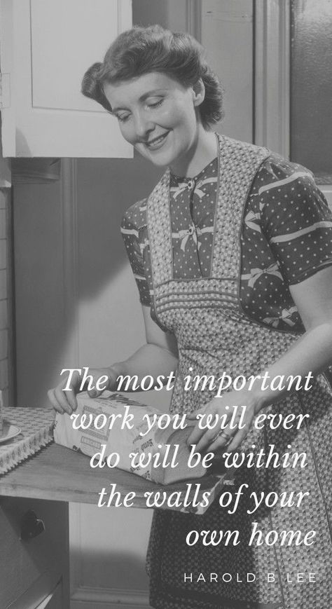 50s Quotes, Homemaking Quotes, Housewife Aesthetic, Simple Homemaking, Homemaker Quotes, Skills Quotes, Traditional Wife, Biblical Homemaking, Vintage Homemaking